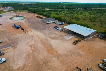 Oilfield Truck Yard/Office/Shop - image 3