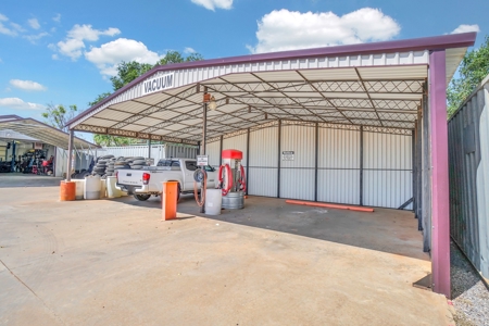 Commercial Property For Sale In Sayre, OK - image 10
