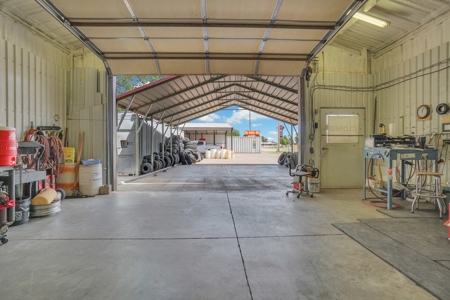 Commercial Property For Sale In Sayre, OK - image 9