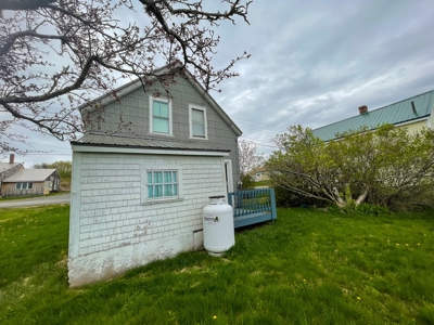 Coastal Property With a View - image 4