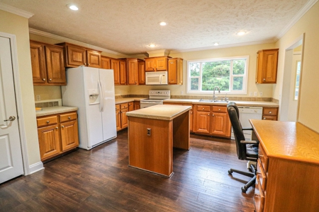 Starter Home for Sale in Dublin VA - image 3