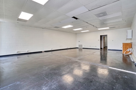 Commercial Property For Sale In Altus, Oklahoma - image 8