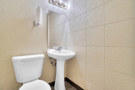 Commercial Property For Sale In Altus, Oklahoma - image 13