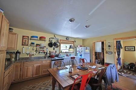 Mountain Home on Acreage for sale in Collbran, Colorado - image 5