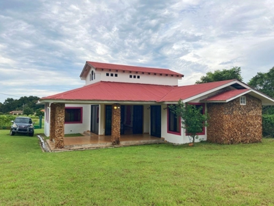 Country home with mountain views, Rancho Los Sueños, Chame - image 1