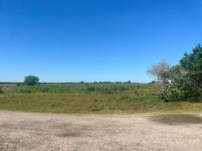 Country Home with 10 Acres in Skidmore - image 34