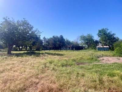Country Home with 10 Acres in Skidmore - image 29