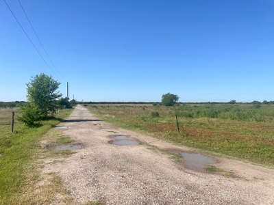 Country Home with 10 Acres in Skidmore - image 35