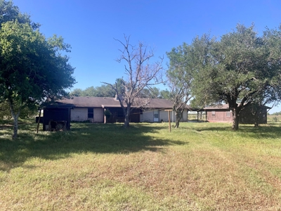 Country Home with 10 Acres in Skidmore - image 26