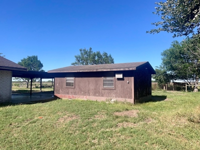 Country Home with 10 Acres in Skidmore - image 25