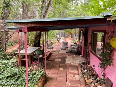 Rare Find Next to Oak Creek in Sedona - image 1