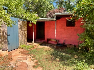 Rare Find Next to Oak Creek in Sedona - image 37