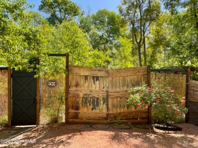 Rare Find Next to Oak Creek in Sedona - image 39