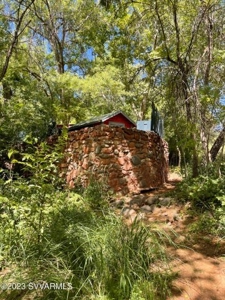 Rare Find Next to Oak Creek in Sedona - image 4