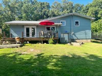 In Town Home- 3 Bedroom/2 Bath With In-Ground Pool - image 29