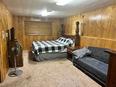 In Town Home- 3 Bedroom/2 Bath With In-Ground Pool - image 11