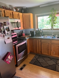 In Town Home- 3 Bedroom/2 Bath With In-Ground Pool - image 6