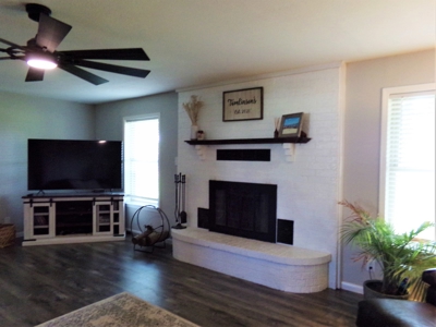 Beautiful Hilltop Country Home for Sale in Sumner, TX! - image 14