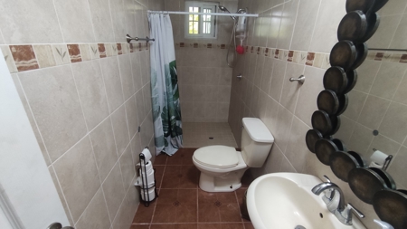 3 Bedroom Country House with Pool and large Garden *RENTED* - image 20