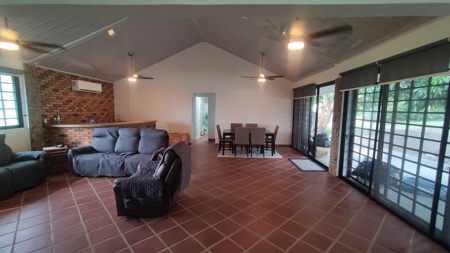 3 Bedroom Country House with Pool and large Garden *RENTED* - image 15