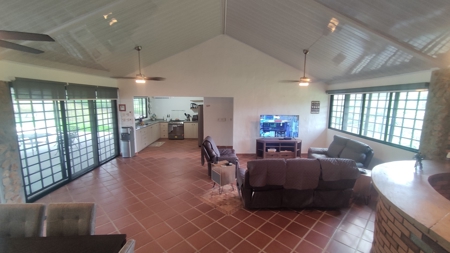 3 Bedroom Country House with Pool and large Garden *RENTED* - image 21