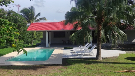 3 Bedroom Country House with Pool and large Garden *RENTED* - image 1