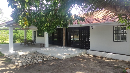 3 Bedroom Country House with Pool and large Garden *RENTED* - image 9
