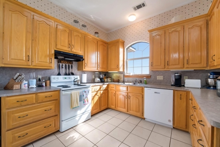 Home on Acreage in Crawford, Texas for Sale Crawford ISD - image 26