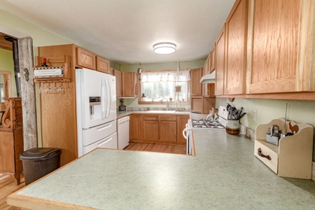 3 bed, 2 bath Country Home on Acreage near Yellowstone Park - image 22