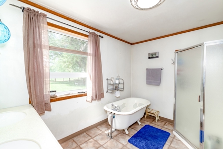 3 bed, 2 bath Country Home on Acreage near Yellowstone Park - image 31