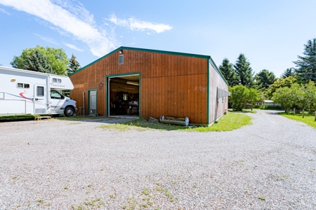 3 bed, 2 bath Country Home on Acreage near Yellowstone Park - image 43