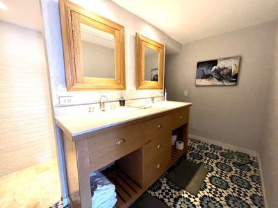 South America / Apartments for Sale, Medellin Colombia - image 9