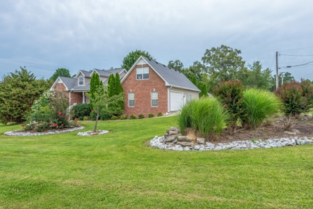Brick Home on Large Corner Lot w/ Workshop - White Bluff, TN - image 29
