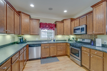 Brick Home on Large Corner Lot w/ Workshop - White Bluff, TN - image 8