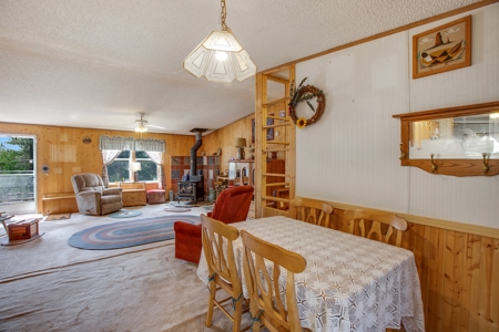 Mountain Retreat Bordering National Forest - image 15