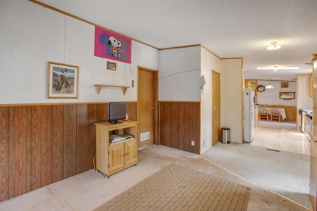 Mountain Retreat Bordering National Forest - image 26