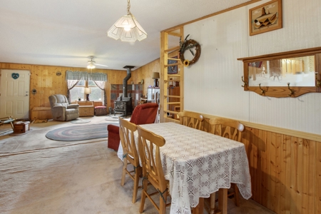 Mountain Retreat Bordering National Forest - image 14