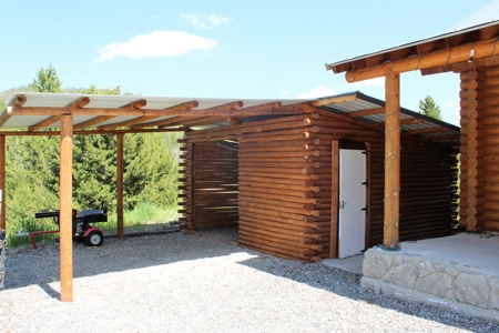 Mountain Log Home with 20+ Acres - image 5