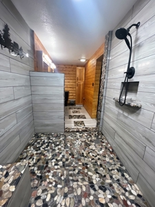 Mountain Log Home with 20+ Acres - image 31