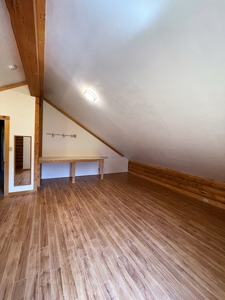 Mountain Log Home with 20+ Acres - image 19