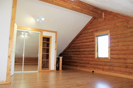 Mountain Log Home with 20+ Acres - image 22