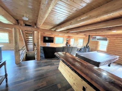 Mountain Log Home with 20+ Acres - image 8