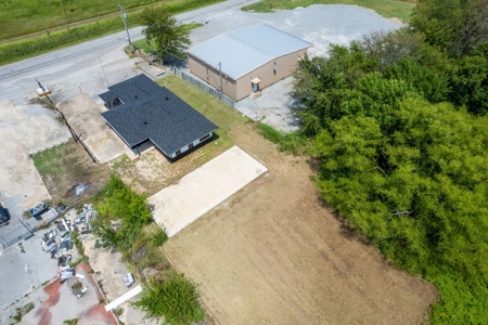 Commercial Property For Sale in Pryor, OK - image 29