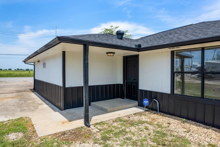 Commercial Property For Sale in Pryor, OK - image 3