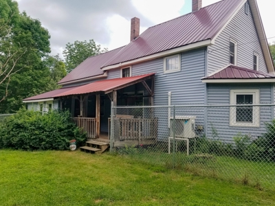 Charming New Englander in the Country - image 4