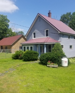 Charming New Englander in the Country - image 2