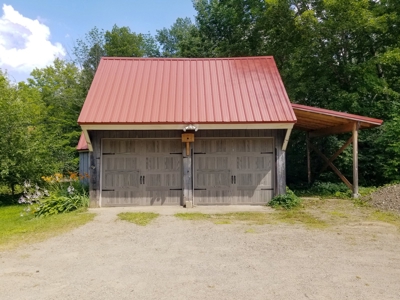 Charming New Englander in the Country - image 37
