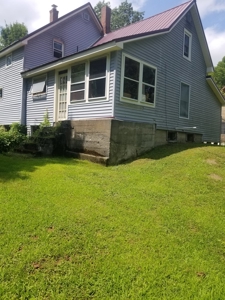 Charming New Englander in the Country - image 3