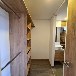 Duplex Penthouse with Panoramic Views - image 14