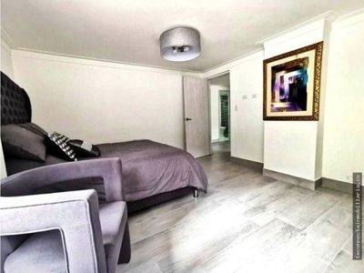 Apartment with Stunning Terrace i - image 5
